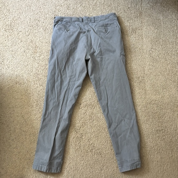 Duluth Trading Pants Mens 34x30 Gray Flex Ballroom Khakis Stretch Cotton‎ Work - Picture 2 of 4